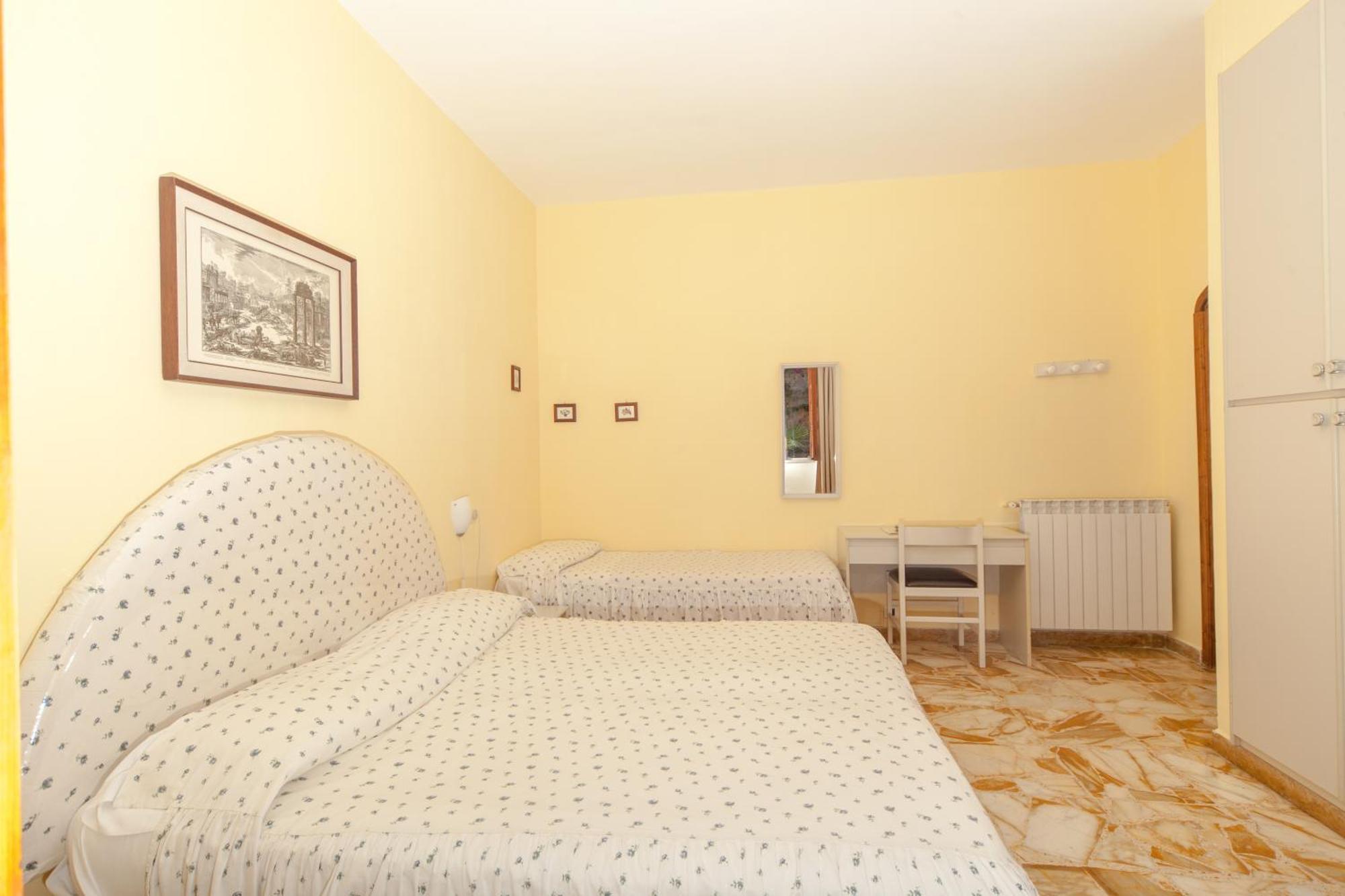 Hotel Ape Regina Casamicciola Terme Room photo