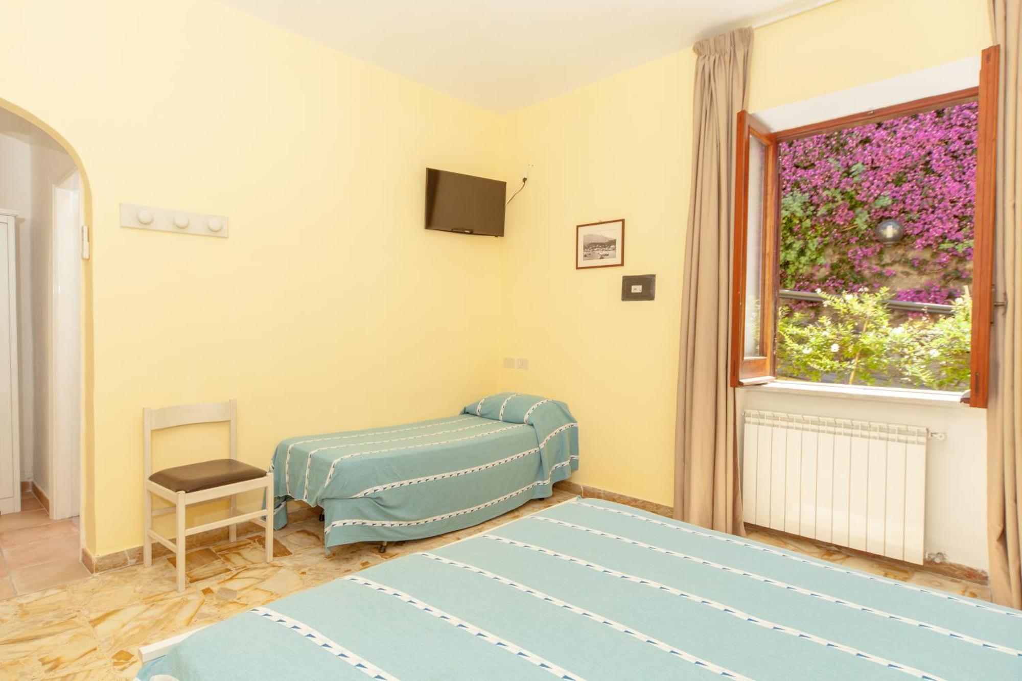 Hotel Ape Regina Casamicciola Terme Room photo