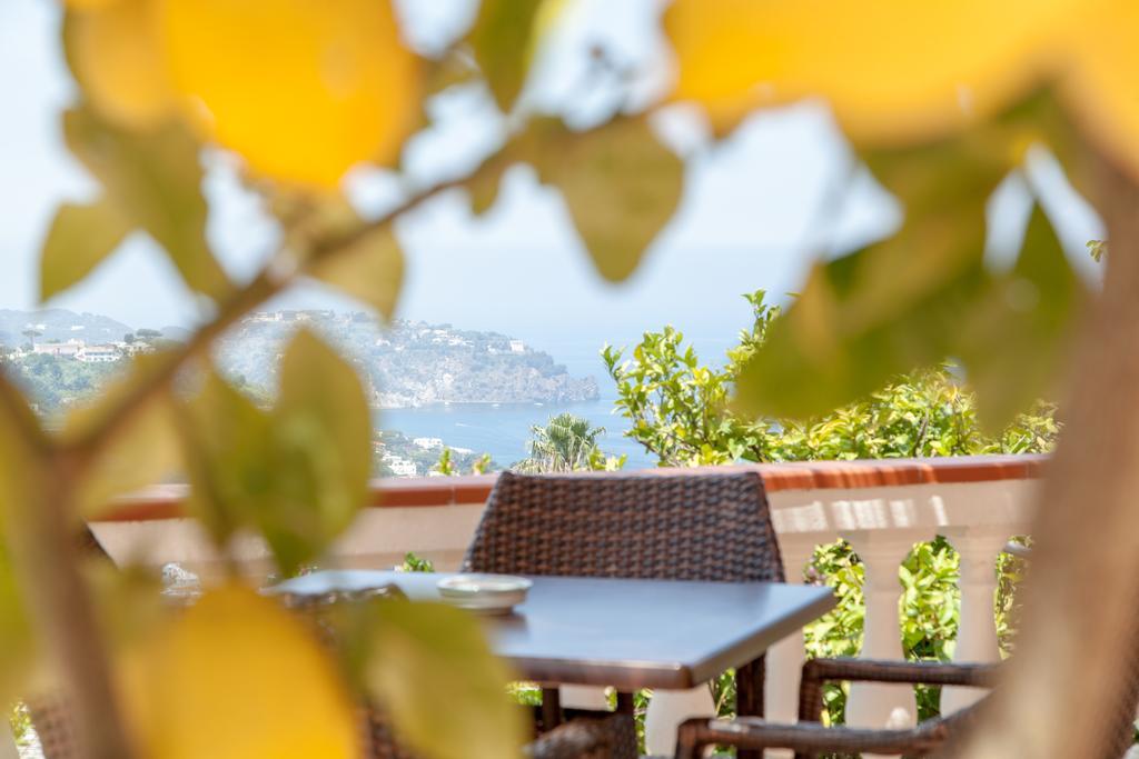 Hotel Ape Regina Casamicciola Terme Exterior photo